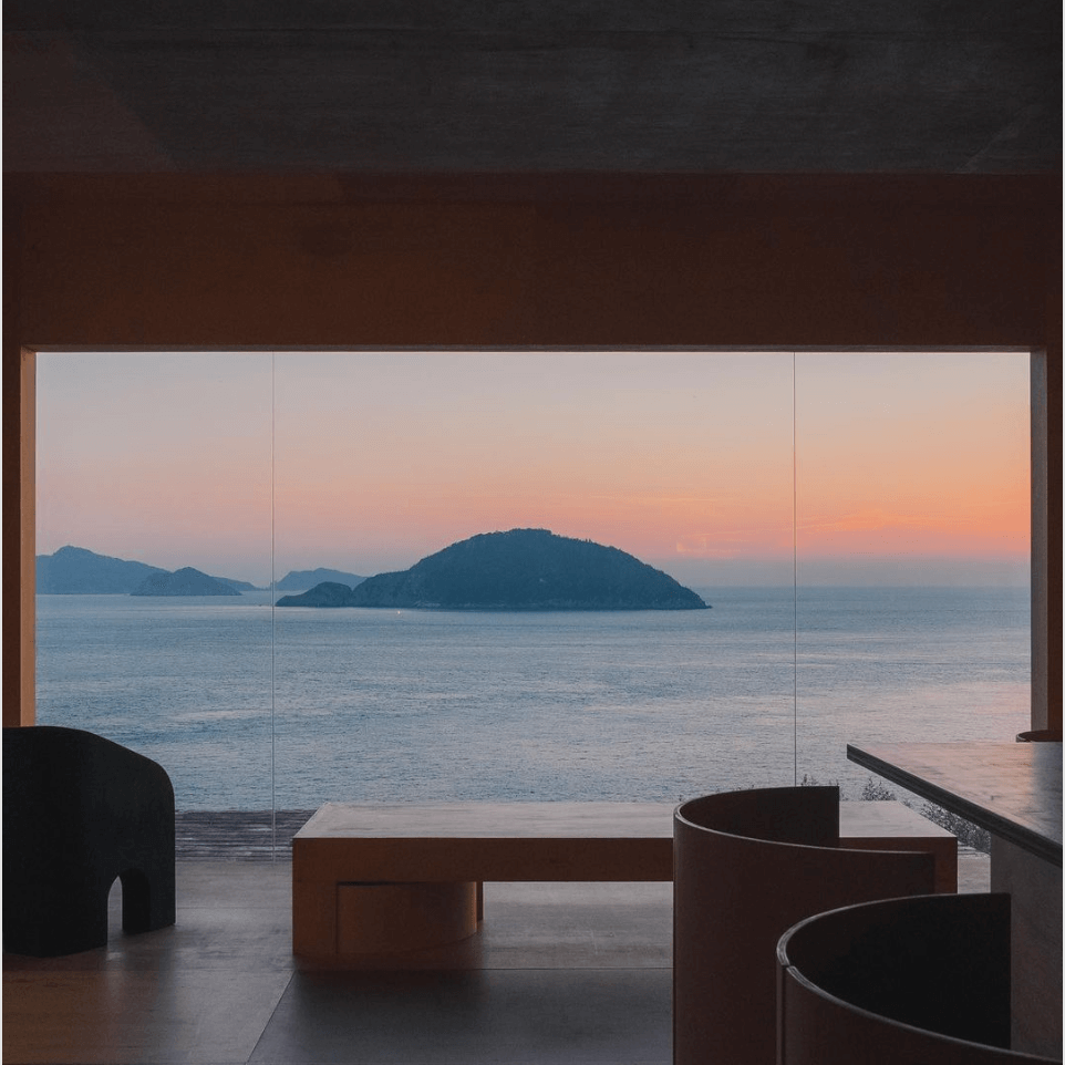 relaxing in the secluded Geoje Hongpo Village at Rainbow Pension Espresso