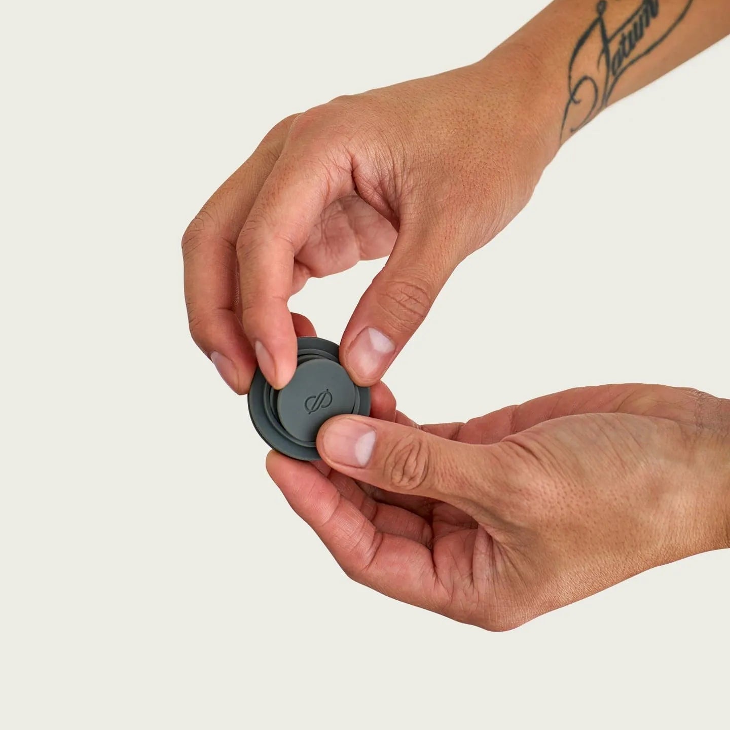 Silicone bong cleaning caps