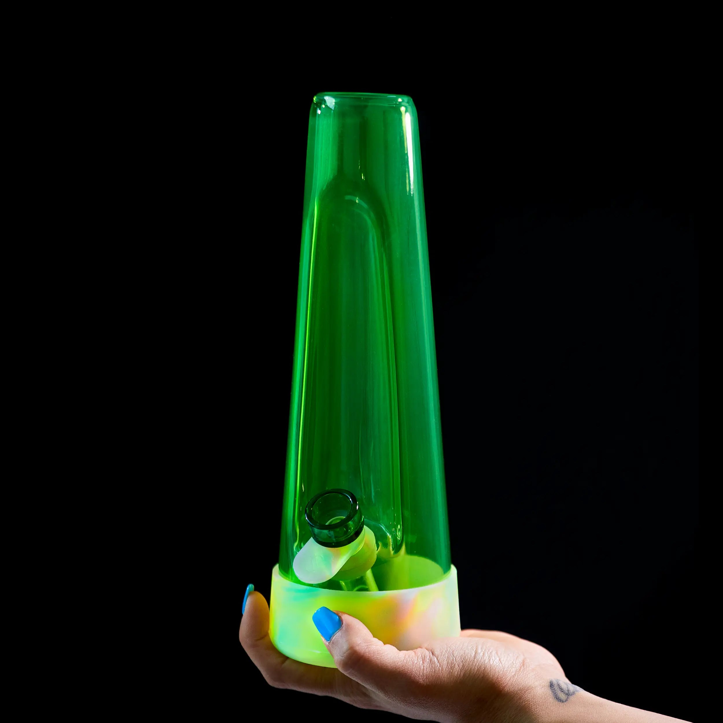 Session Goods Glow Green Bong and Pipe Set: Illuminate Your Sessions.