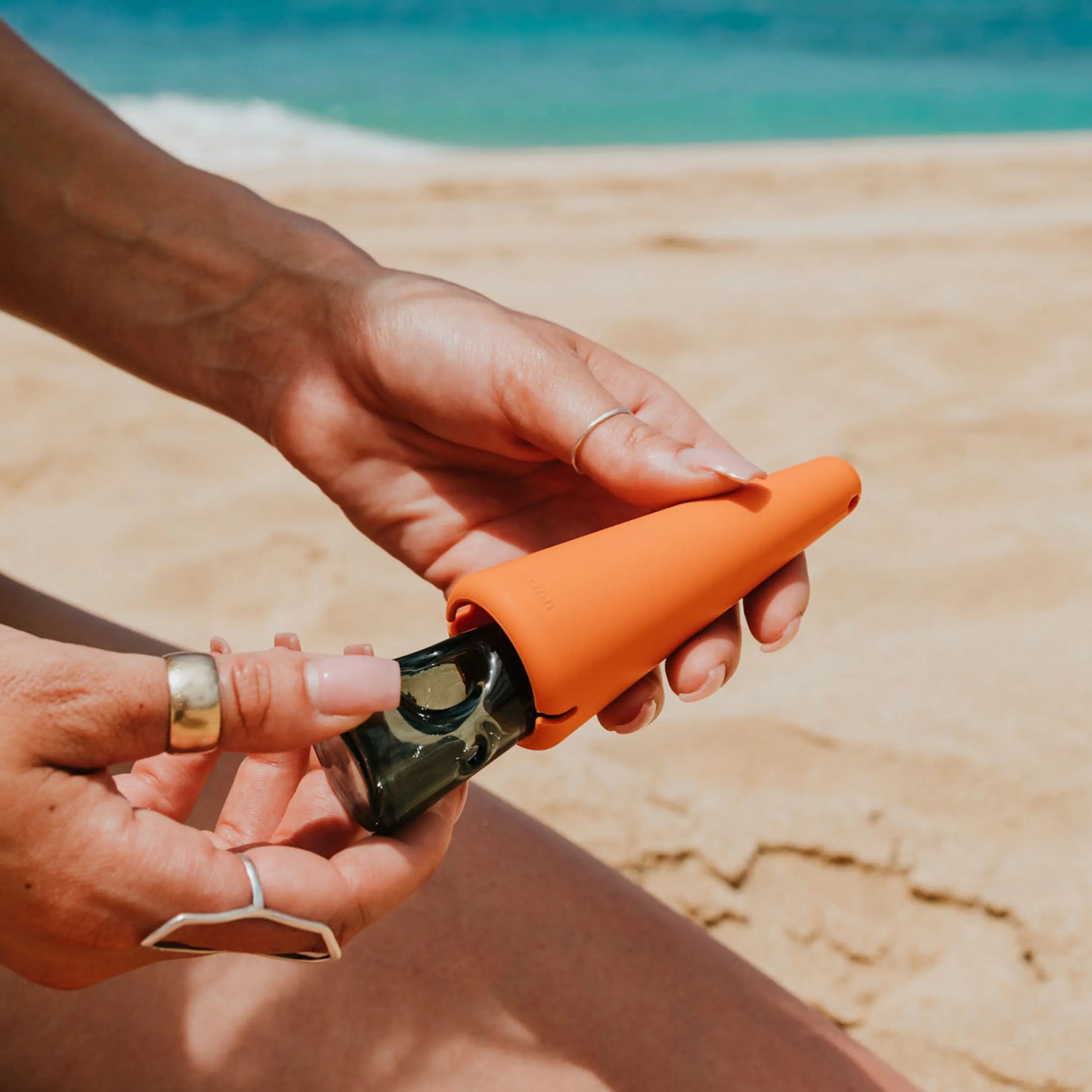 portable sleek modern designed pipe in horizon colorways. take it on the go, to the beach and chill